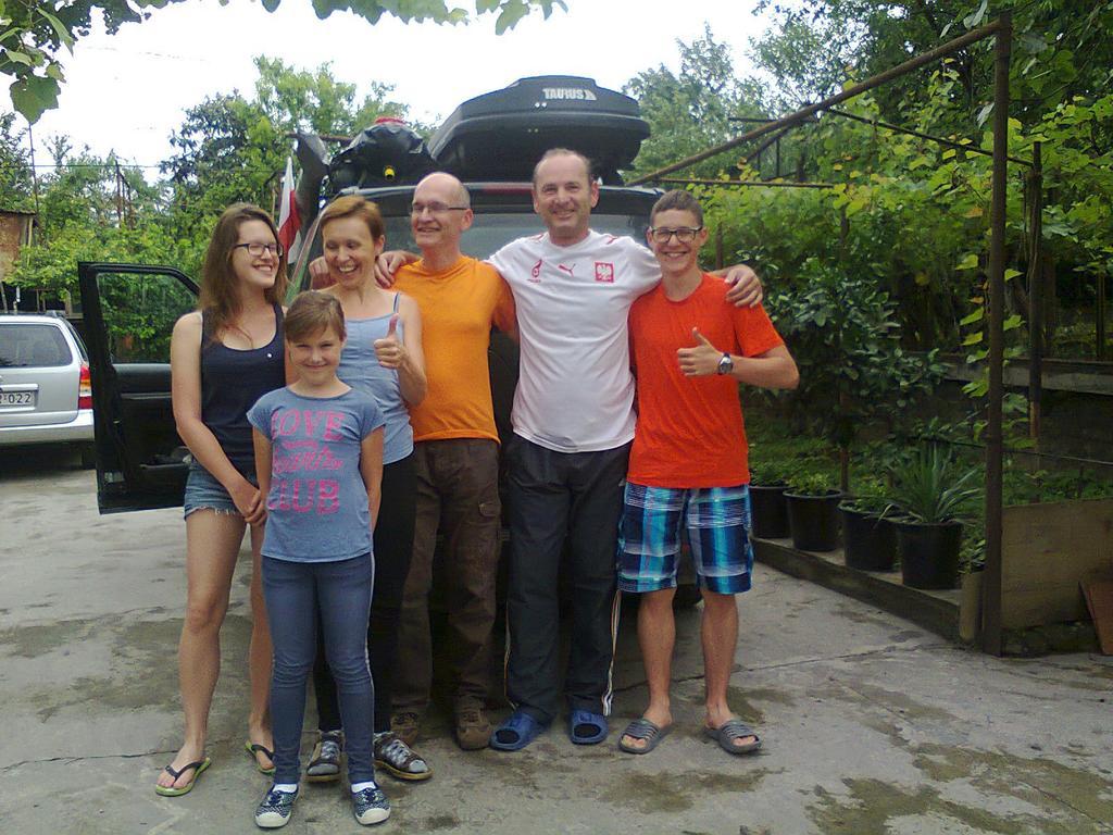 Giorgi'S Homestay Koetaisi Buitenkant foto