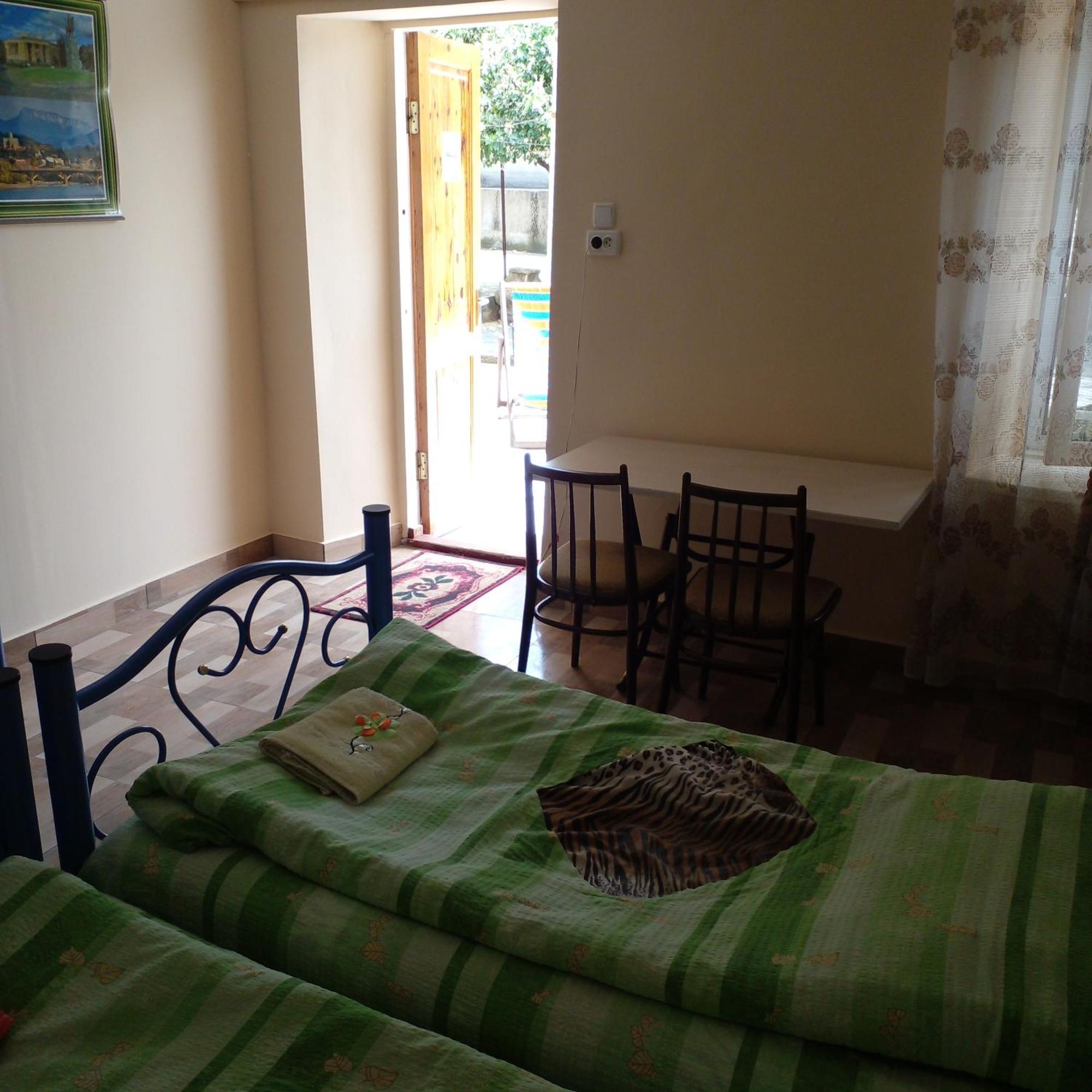 Giorgi'S Homestay Koetaisi Buitenkant foto