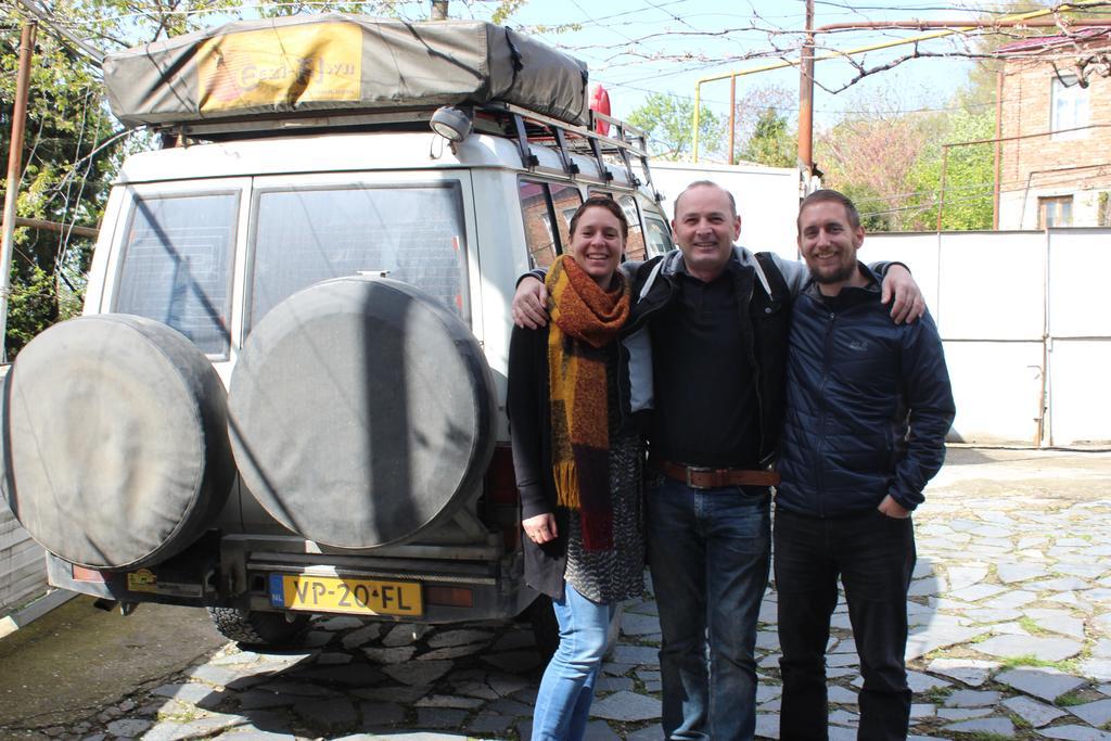 Giorgi'S Homestay Koetaisi Buitenkant foto