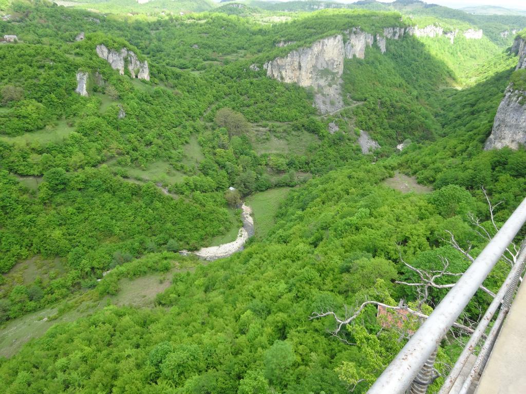 Giorgi'S Homestay Koetaisi Buitenkant foto