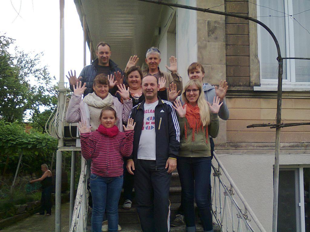 Giorgi'S Homestay Koetaisi Buitenkant foto