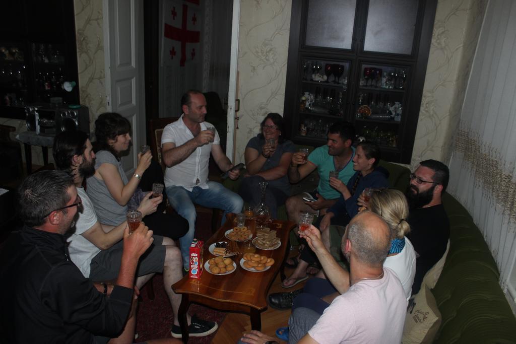 Giorgi'S Homestay Koetaisi Buitenkant foto
