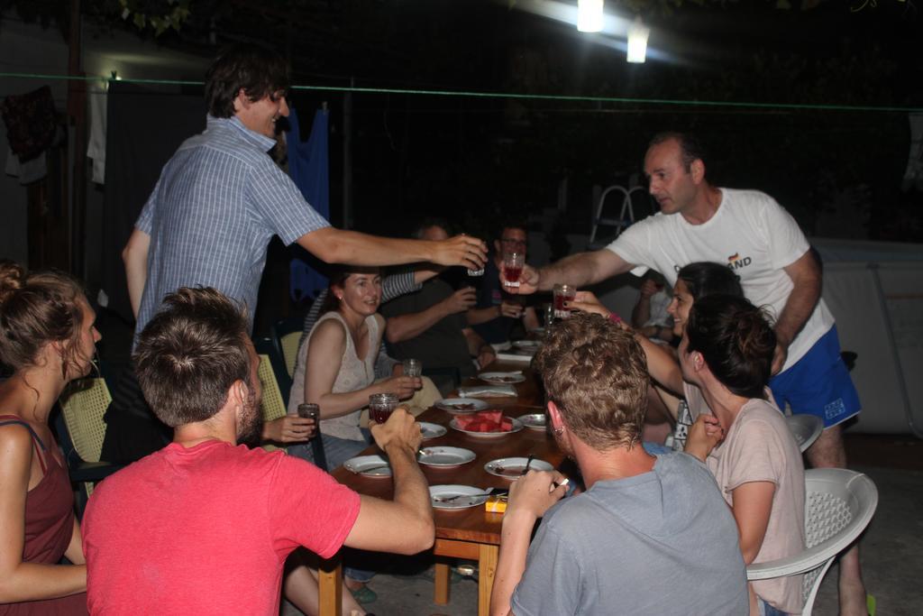 Giorgi'S Homestay Koetaisi Buitenkant foto