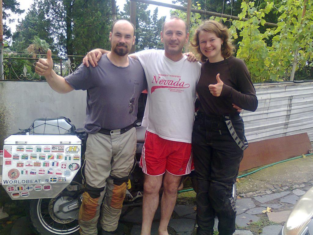 Giorgi'S Homestay Koetaisi Buitenkant foto