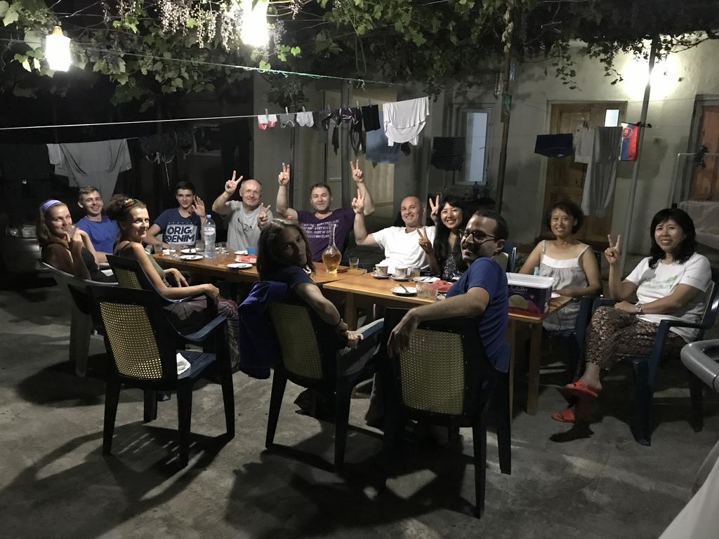 Giorgi'S Homestay Koetaisi Buitenkant foto