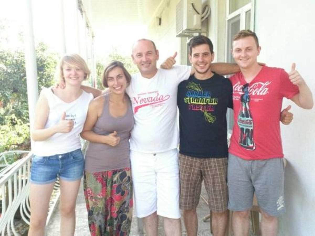 Giorgi'S Homestay Koetaisi Buitenkant foto